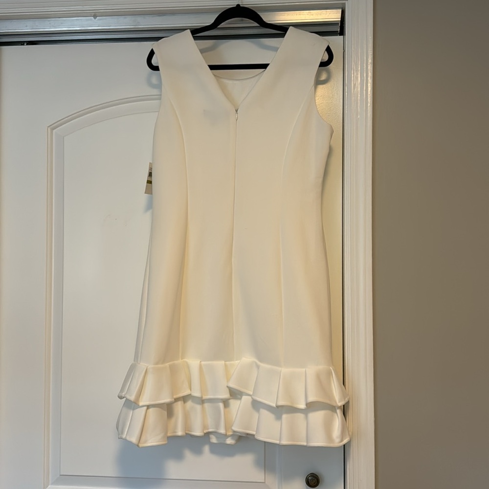 NWT Elegant White Sleeveless Dress - Picture 8 of 10